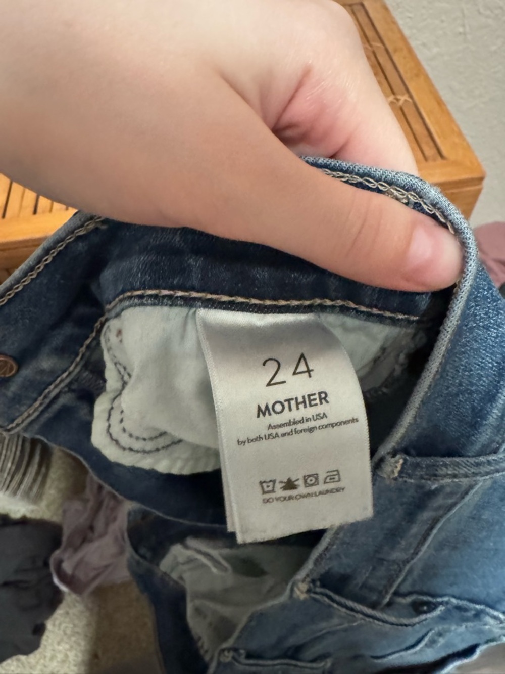 MOTHER Hustler Ankle Fray Medium Wash Ankle High Rise Jeans - Picture 3 of 3
